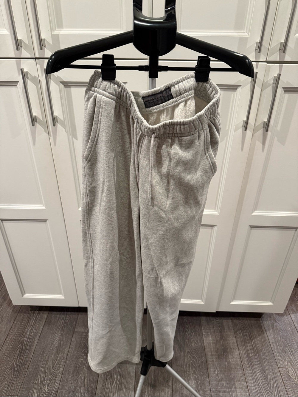 Abercrombie & Fitch Light Gray Fleece Joggers